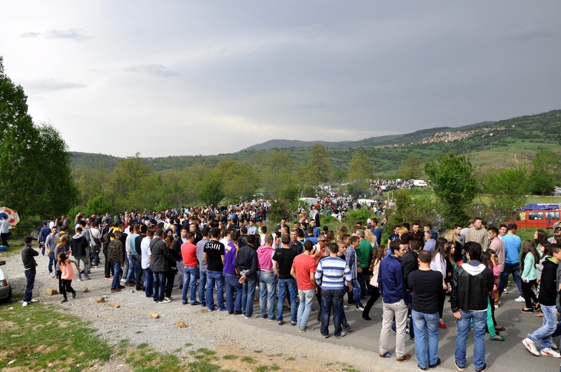 Several thousand Gorani near Vranishta village celebrate the St. George's holiday.