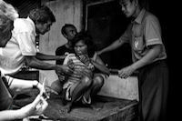 IngetjeTadros_Caged Humans In Bali_35