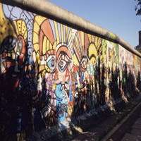 The Berlin Wall : Carvinal Masks