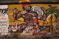 The Berlin Wall : Heroin Raus