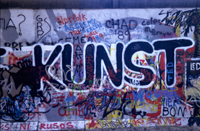 The Berlin Wall: Berliner Mauer Kunst